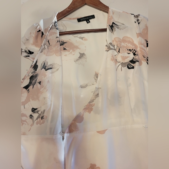 Wrap-Style Floral Maxi Dress - Picture 5 of 6